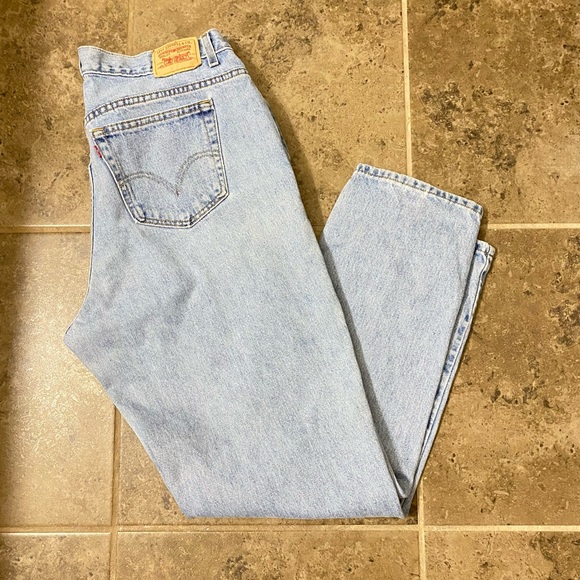 Levi’s 550 Relaxed Tapered Jeans Size 18 Long - Picture 1 of 8
